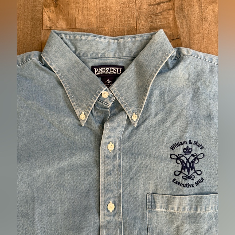 Vintage Lands End Denim Button Down Shirt Men XL 17-17.5 William & Mary Chambray